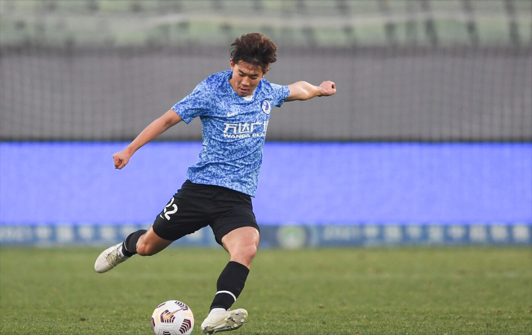 九游体育官网入口-关于风云突变那不勒斯冲刺阶段门线救险；中超版图或变；底气十足；球探报告显示潜力的信息