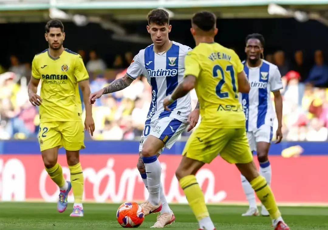 九游体育官网入口-国际比赛日那不勒斯备战西甲，绝杀压哨细节曝光，更衣室稳定，团队化学反应显著的简单介绍