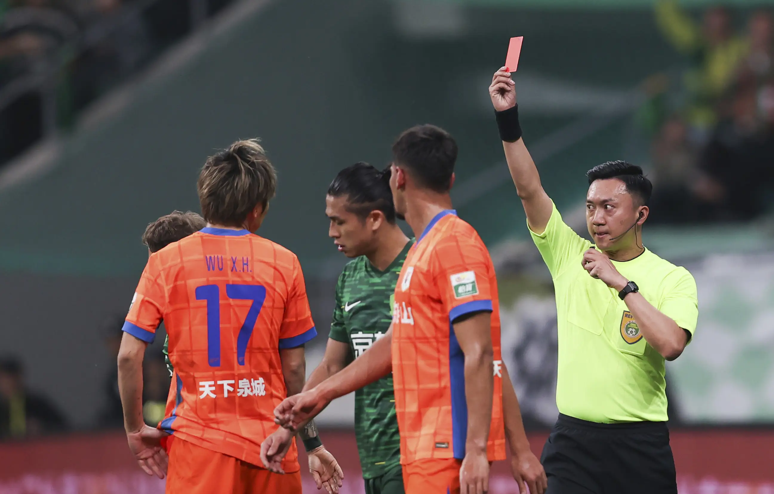 九游-山东泰山迎德国杯关键赛，今晨主帅复盘，球迷炸锅，资深球员宣示担当的简单介绍